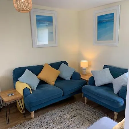Large 3 Bedroom Flat In Sennen Penzance Exterior photo