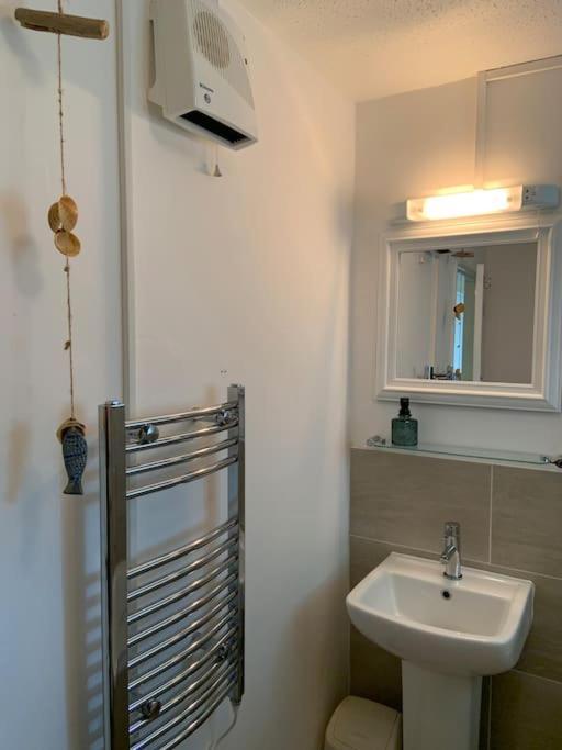 Large 3 Bedroom Flat In Sennen Apartment Penzance