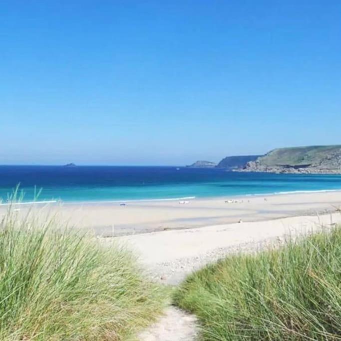 Large 3 Bedroom Flat In Sennen Apartment