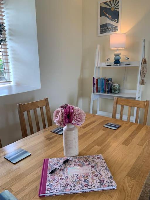 Large 3 Bedroom Flat In Sennen * Penzance