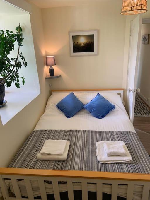 Large 3 Bedroom Flat In Sennen Penzance