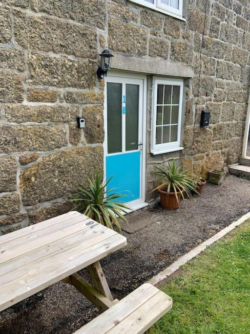 Large 3 Bedroom Flat In Sennen