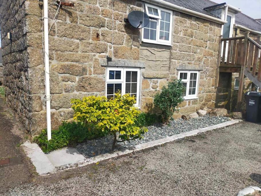 Large 3 Bedroom Flat In Sennen *