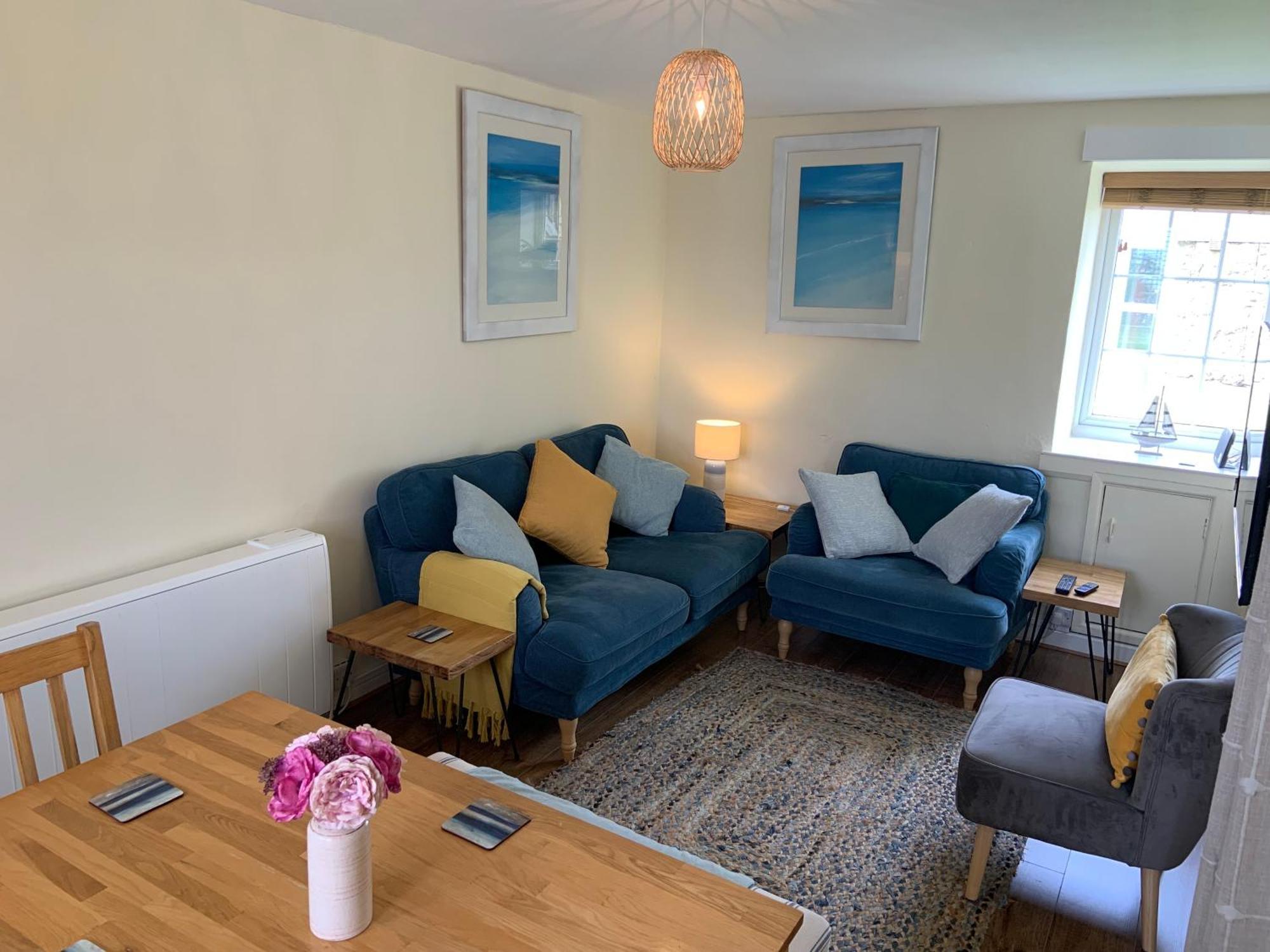 Large 3 Bedroom Flat In Sennen Apartment